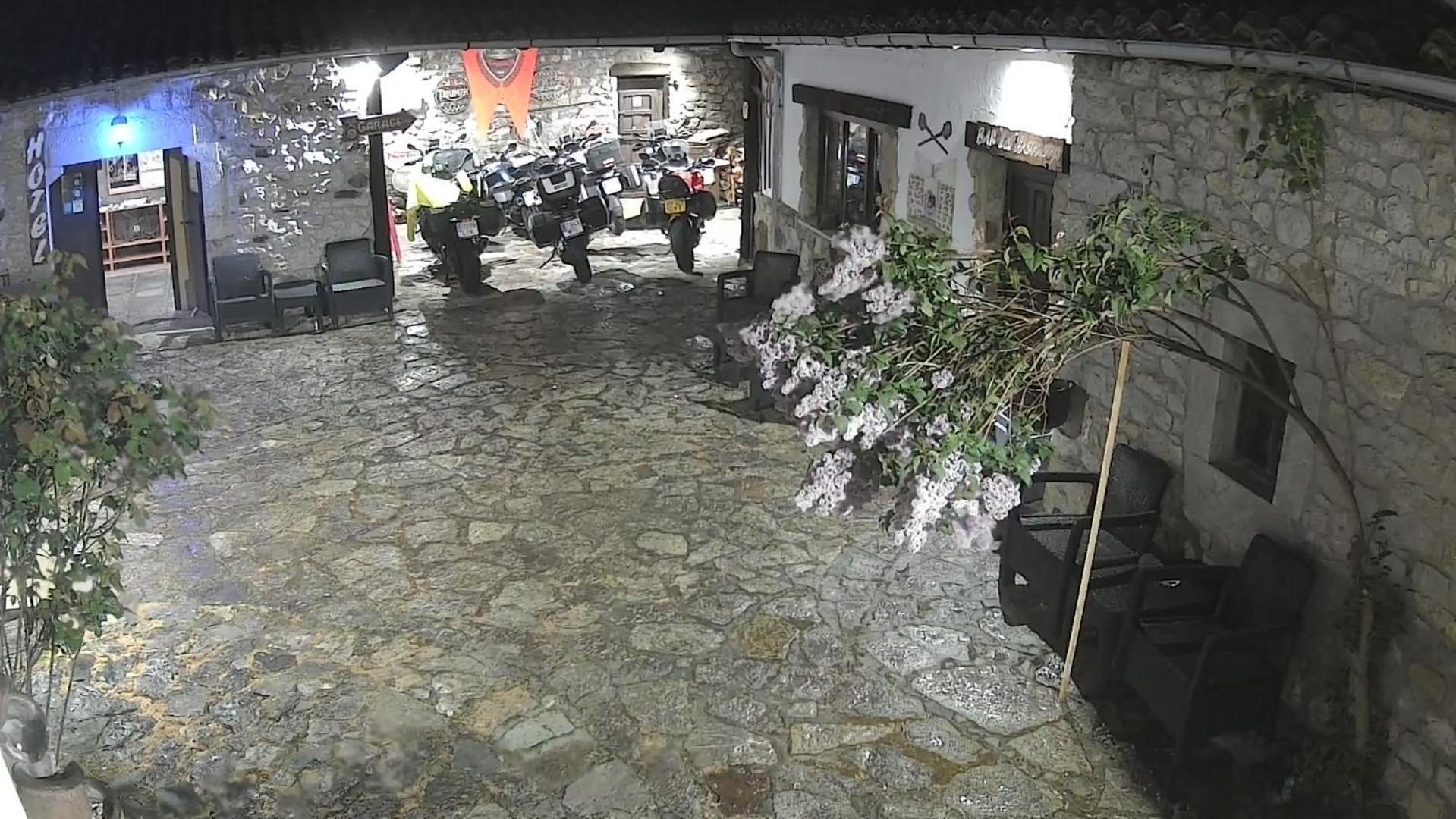 Hotel Moto-Rural "Vegalion" Las Salas Exterior foto