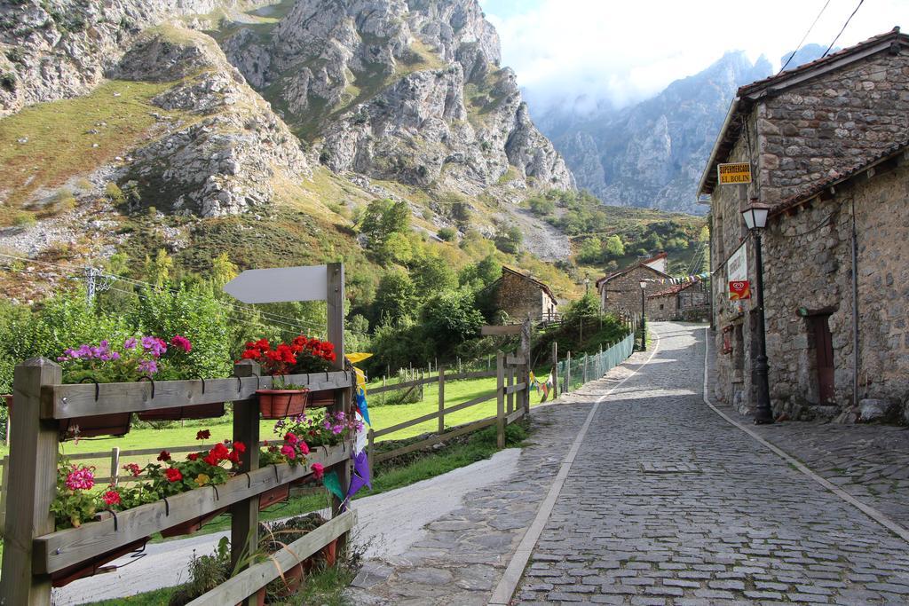 Hotel Moto-Rural "Vegalion" Las Salas Exterior foto