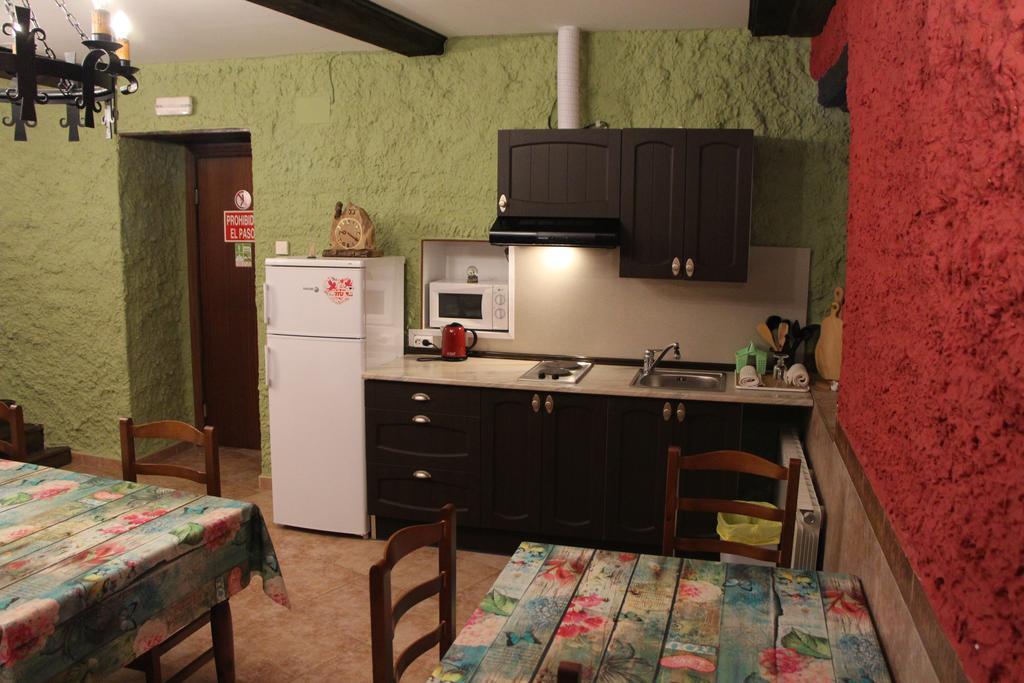 Hotel Moto-Rural "Vegalion" Las Salas Exterior foto